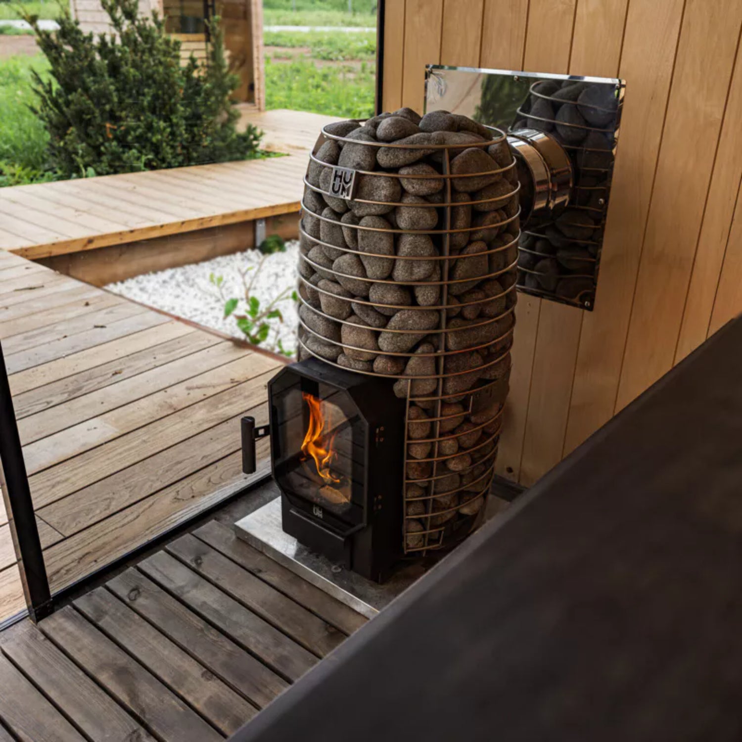 HUUM HIVE Flow Wood-Burning Sauna Stove (HIVE Flow Mini 8.5kw/HIVE Flow Mini LS 8.5kw/HIVE Flow 9.8kw/HIVE Flow LS 9.8kw)